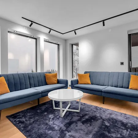 The Mountain View-1st Floor Apartment